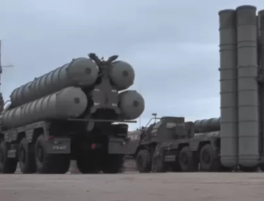 «Γεμίζουν» με S-400 την Κριμαία οι Ρώσοι: Ανέπτυξαν νέα πυροβολαρχία (βίντεο)